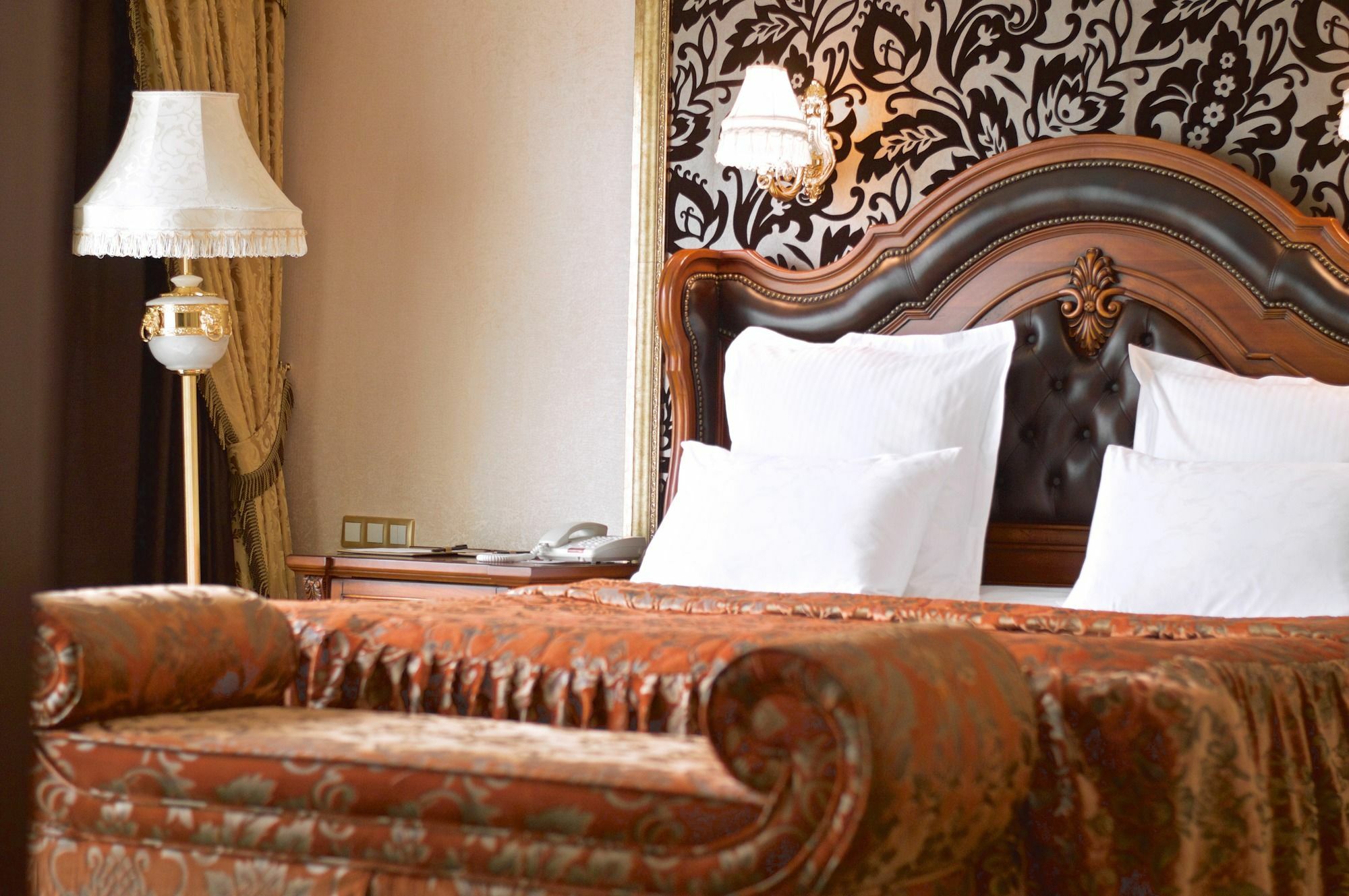 Diplomat By Ag Group 4*